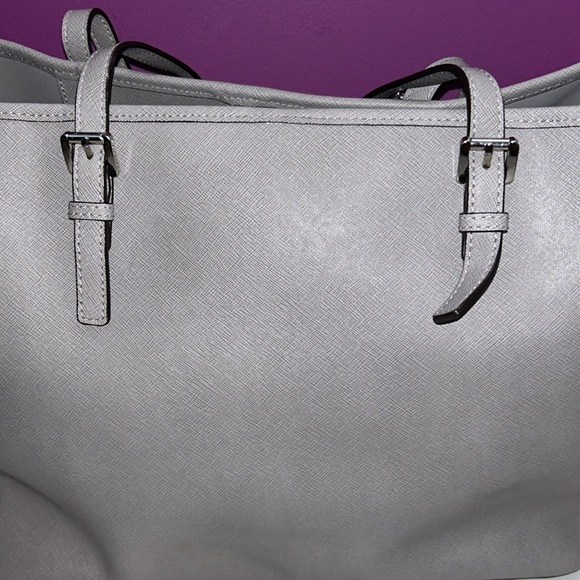 Michael Kors Large Grey Jet Set Tote - Picture 8 of 10